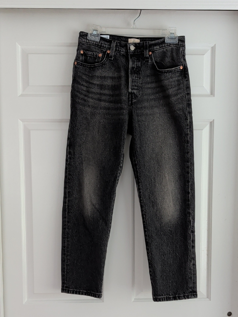 Levi's 501 Crop Jeans in Faded Black Premium Denim